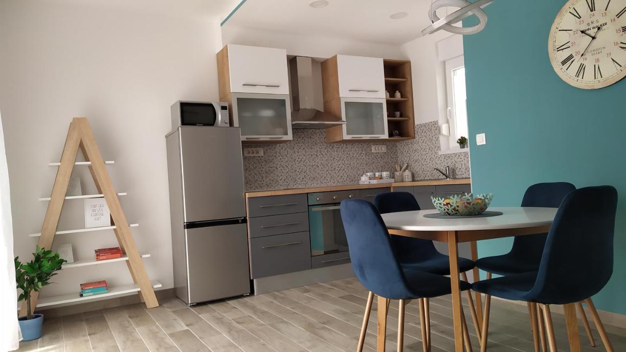 Urban Apartment Vukic Trogir Exterior foto